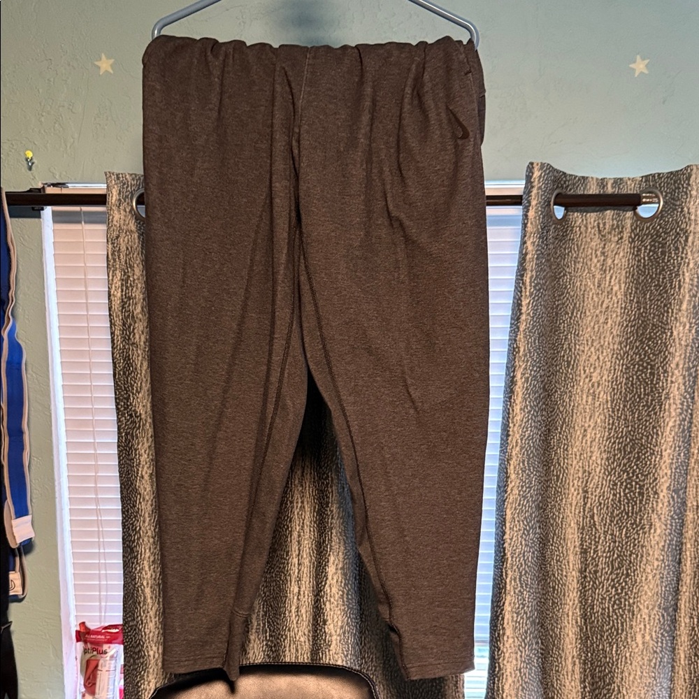 Nike Mens yoga pants size xl